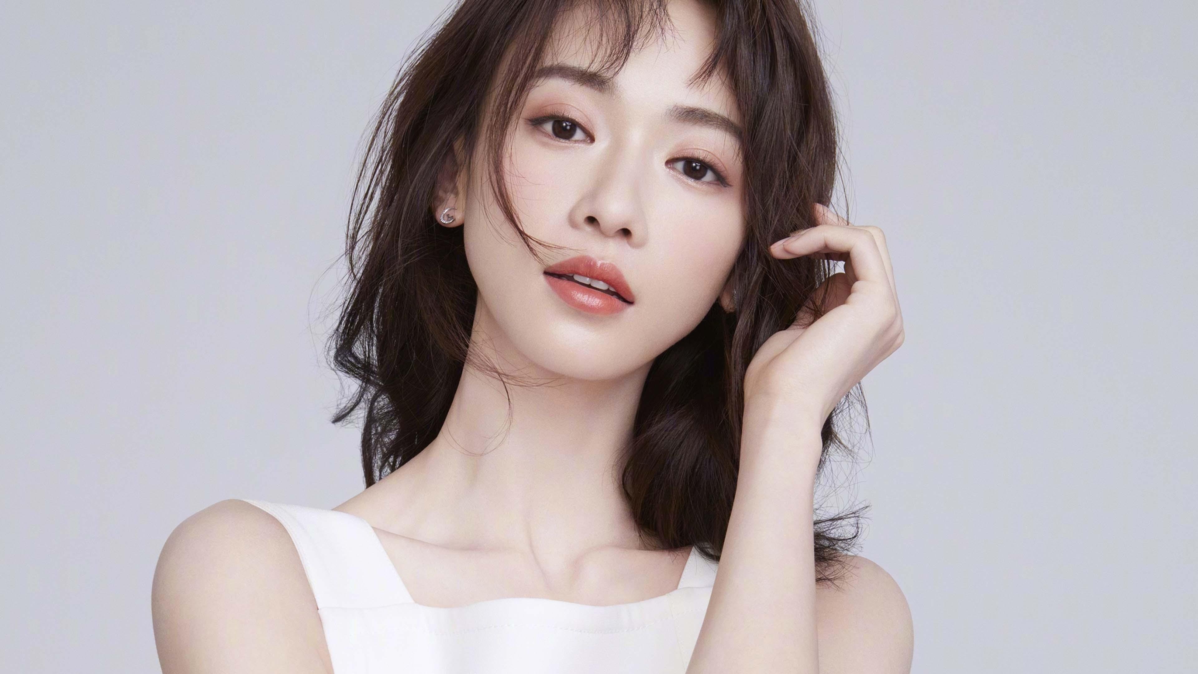 九游下载官网-_水上摩托花式表演：速度与激情的完美结合_，水上摩托表演视频