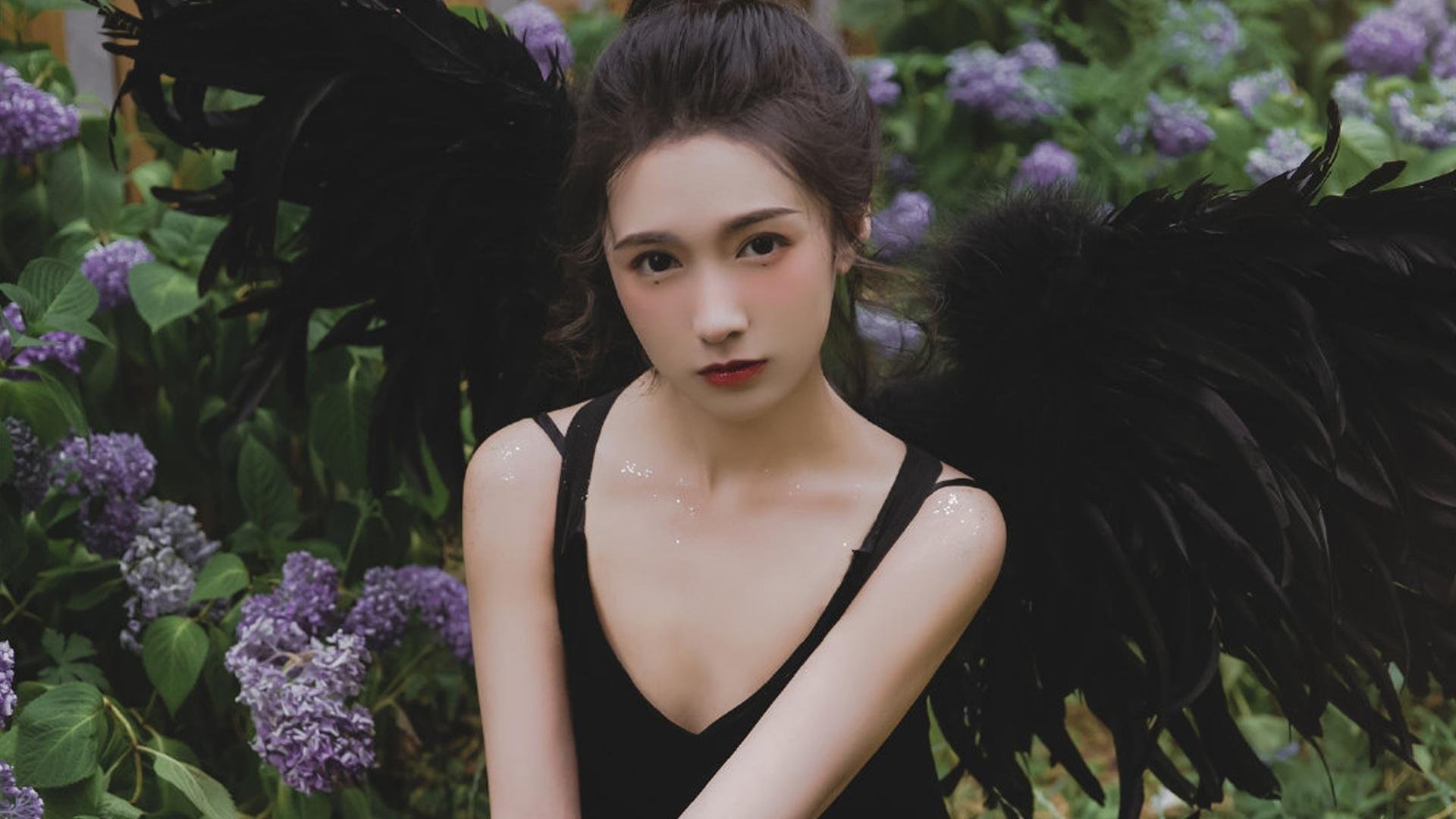 _极地冰雪极限车:雪原极速狂飙_,极地冰雪图片