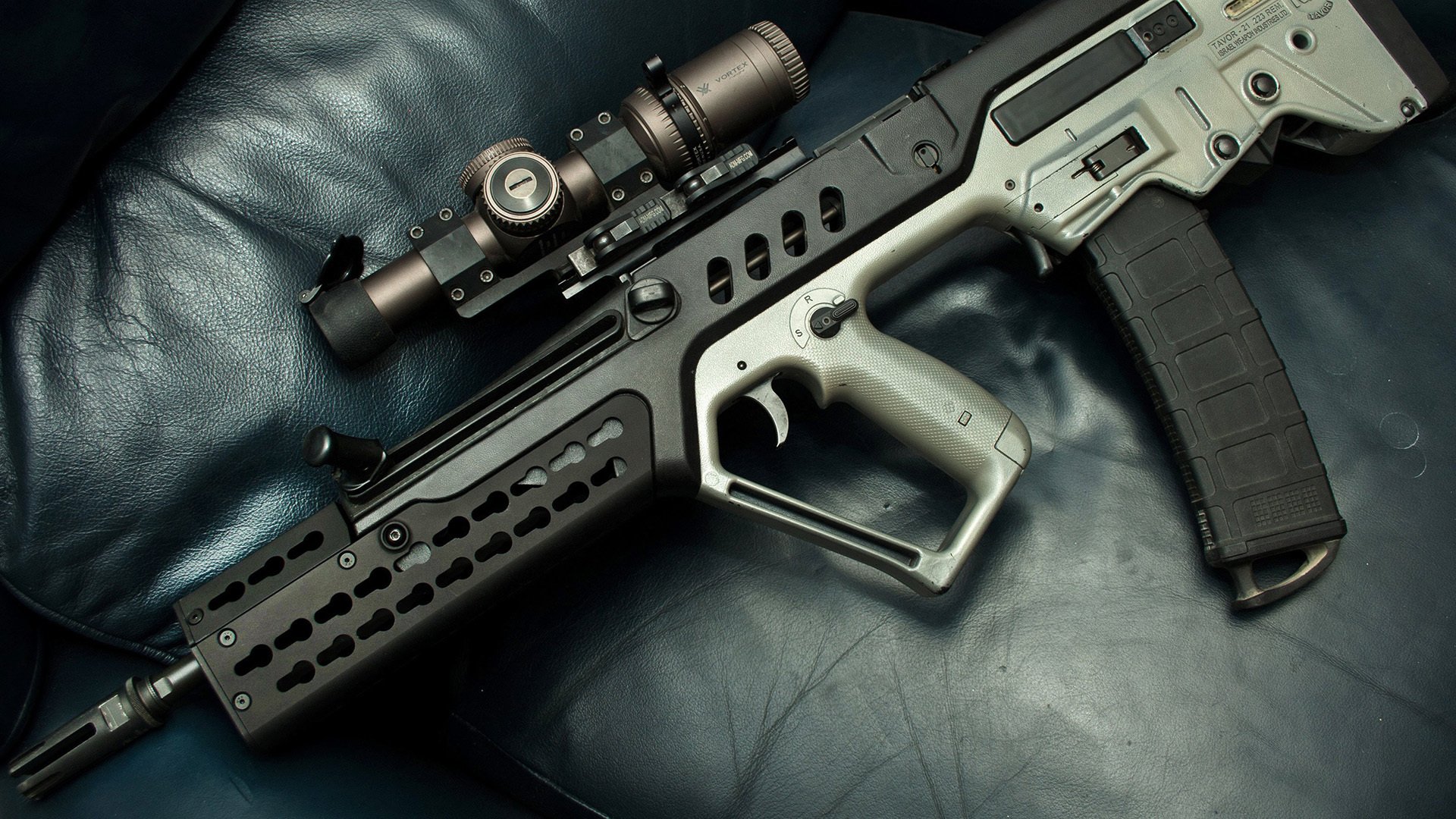 九游网-西甲：巴萨4-1完胜埃瓦尔，莱万表现抢眼，西甲_巴萨主场3-0完胜莱万特