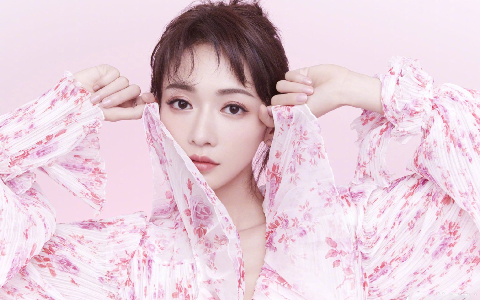 九游app下载中心-瑞士队在比赛场上展现出出色的防守表现，瑞士防守能力