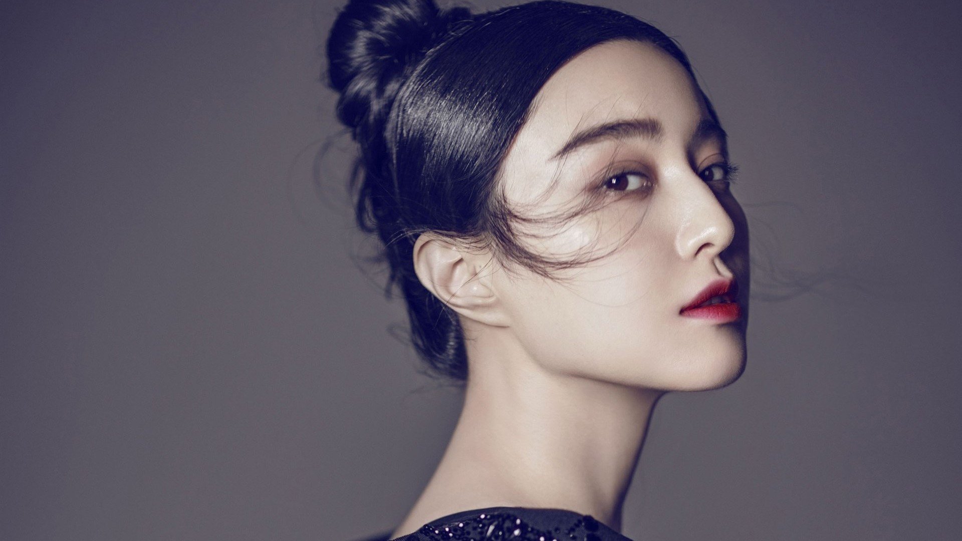 瓦伦西亚客场0-2不敌西班牙人,进攻端哑火,瓦伦西亚新球场进展